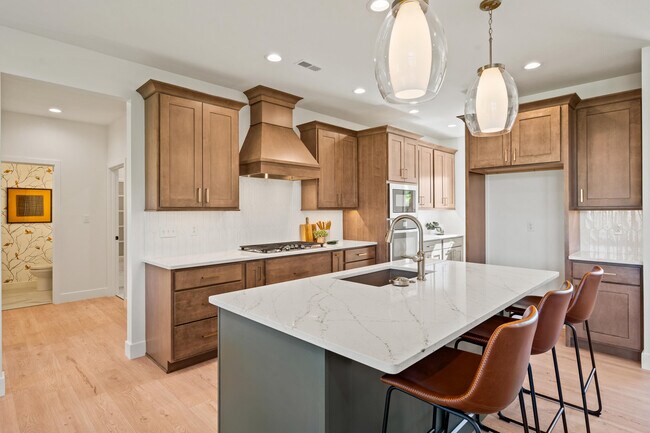 Building Photo - 2805 Easley Cabin Cir