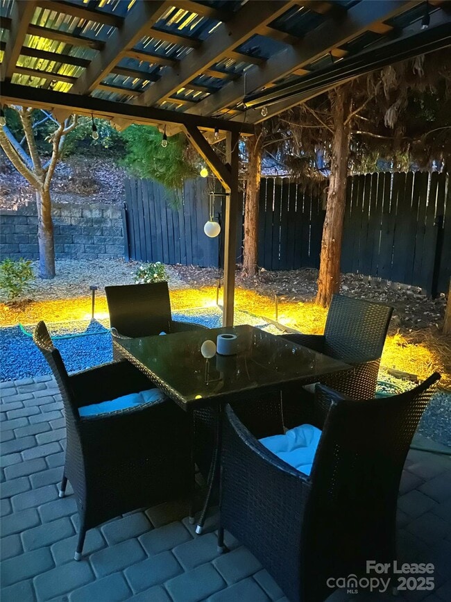 Building Photo - 16732 Prairie Falcon Ln