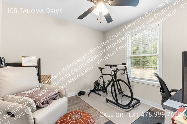 Building Photo - 105 Tahoma Dr