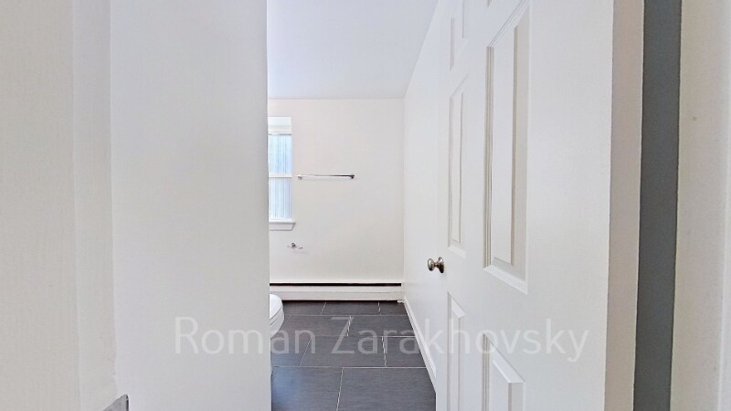 Building Photo - 14 Marion St