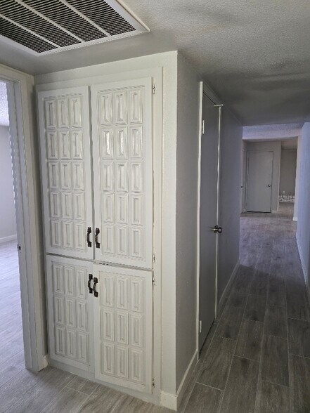 Building Photo - 4852 N 81st Dr