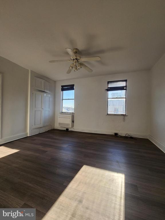 Building Photo - 1527 S 10th St