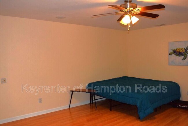 Building Photo - 1125 Lady Ashley Dr