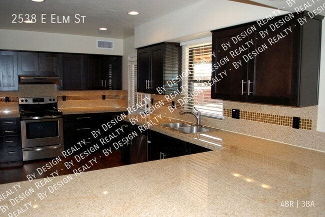 Building Photo - Blenman Elm 4 Bed 3 Bath Custom Home