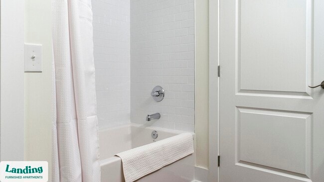 Building Photo - 901 Kelly Green Ln