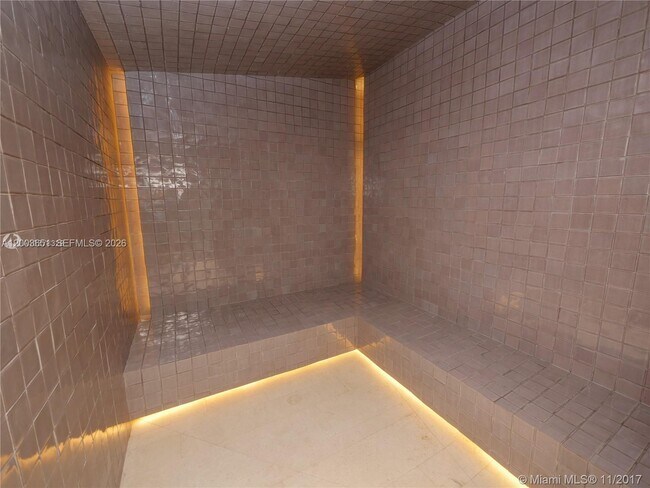 Building Photo - 10201 Collins Ave