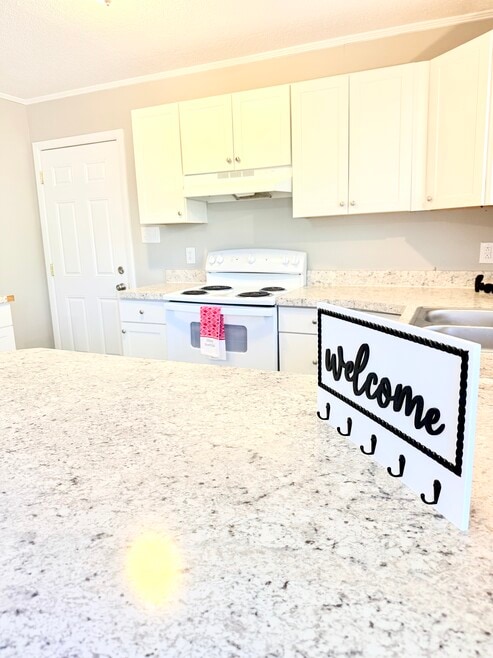 Building Photo - 758 Amber Dr