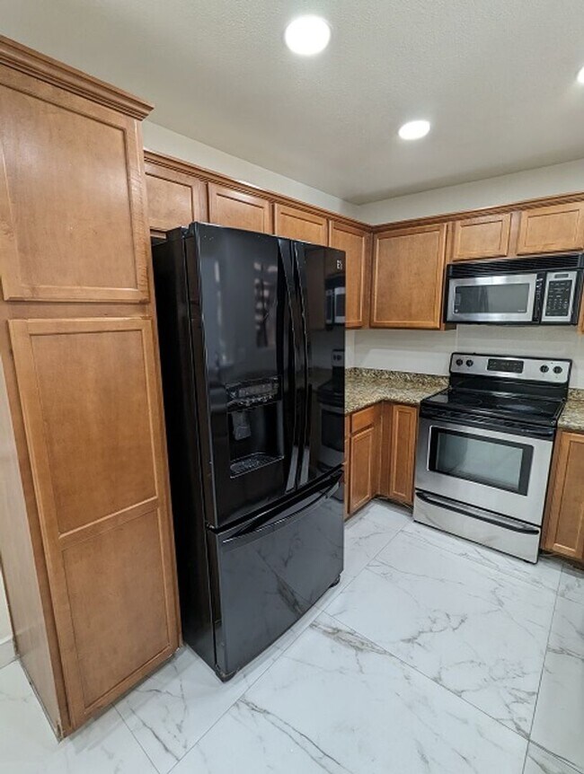 Building Photo - Single Story Condo; ground floor in El Cajon