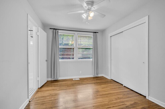Building Photo - 4 Bed 2 Bath Home | Sylvan Park