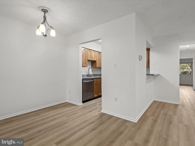 Building Photo - 7517 Weather Worn Way