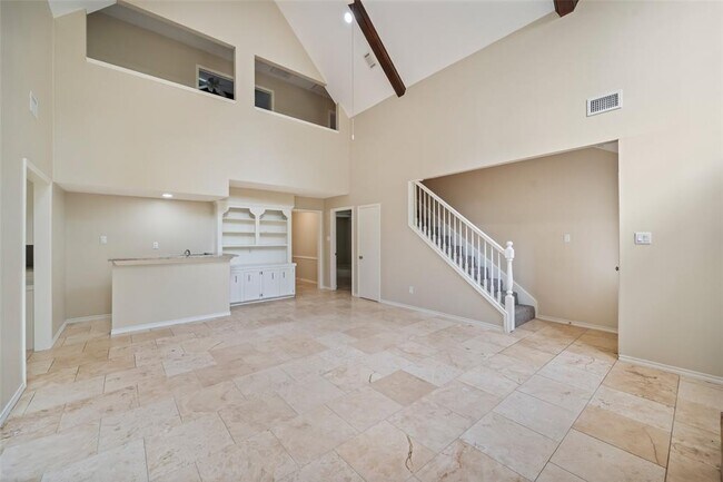 Building Photo - 135 Towering Pines Dr