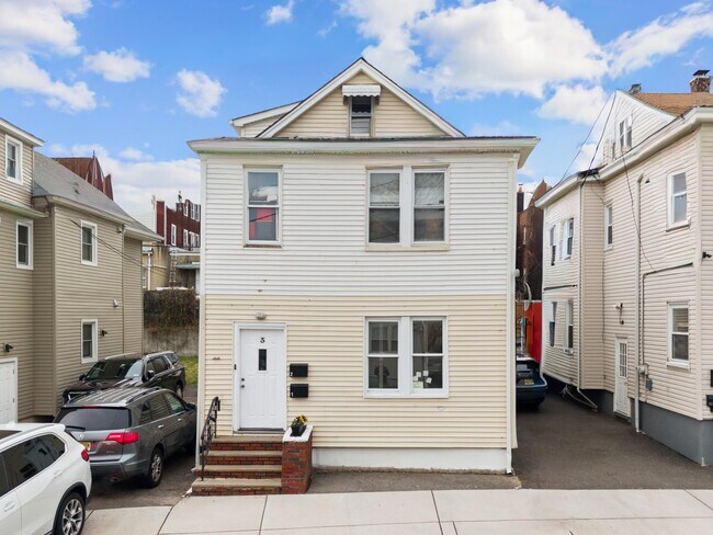 Building Photo - 3 Edison Pl