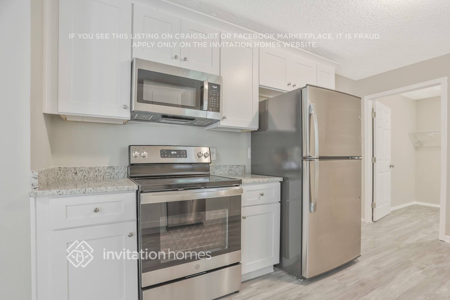 Building Photo - 306 Lake Swan Ct