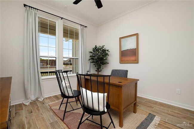 Building Photo - 33 E Silos Ave