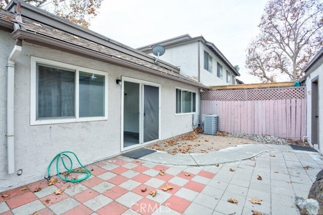 Building Photo - 2210 Shady Hills Dr