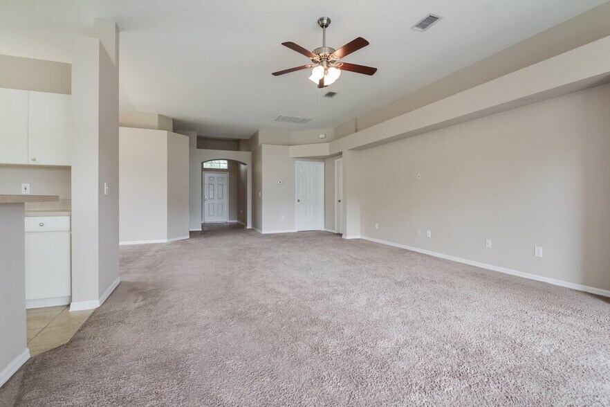 Building Photo - 13731 Ogakor Dr