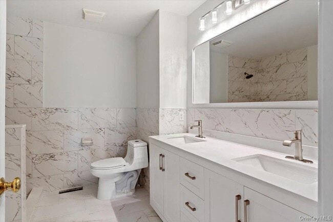 Building Photo - 2 Winterberry Ln