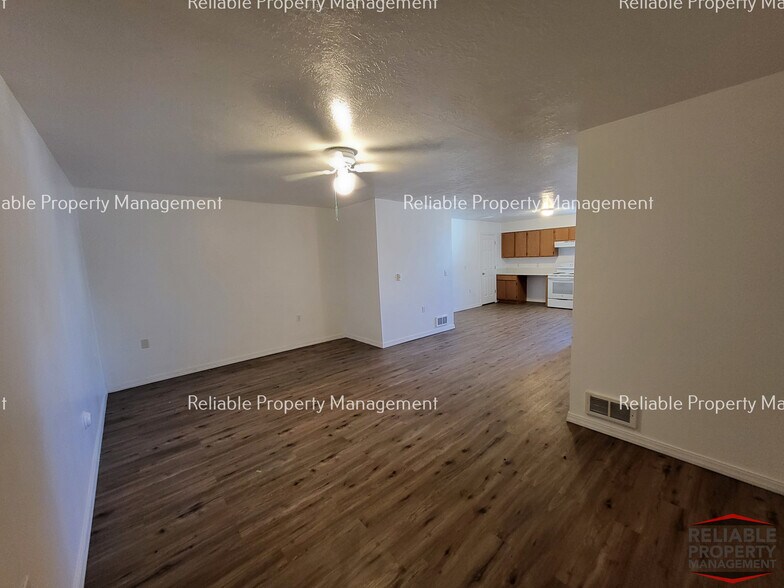 Building Photo - 2232 Meppen Dr