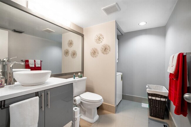 Building Photo - 1201 SW 128th Terrace