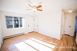 Building Photo - NEWLY RENOVATED - Beautiful 2bed, 1bath in...