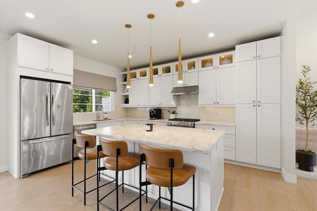 Building Photo - 8372 E San Salvador Dr