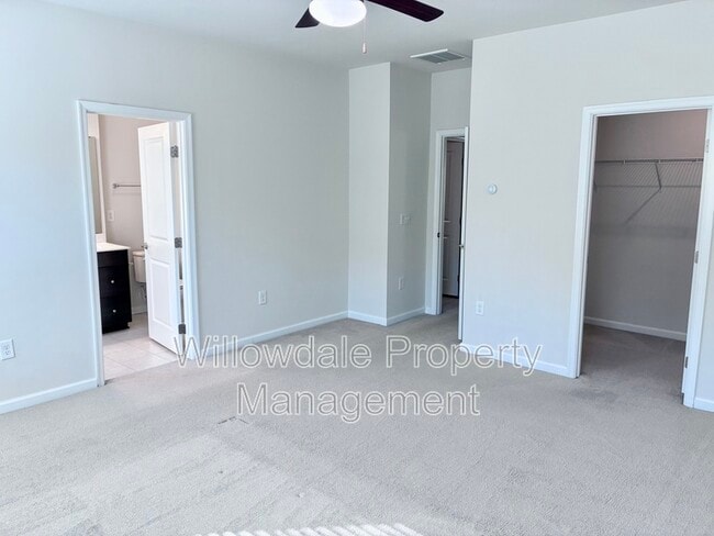 Building Photo - 812 Channing Park Cir