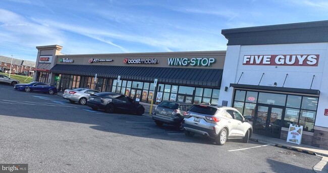 Building Photo - 17 Holland Hill Ct