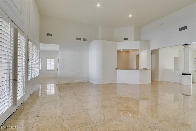 Building Photo - 8706 Mesa Madera Dr