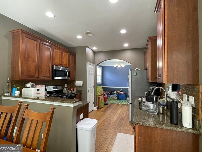 Building Photo - 1526 Lechemin Dr