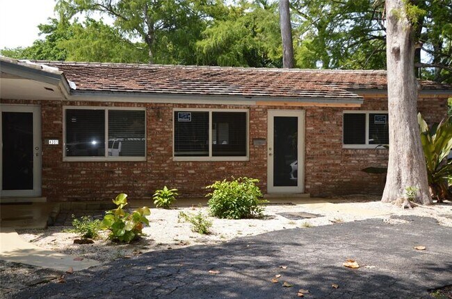 Building Photo - 4303 NW 20th Ave