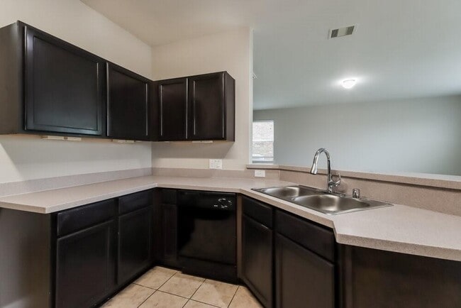 Building Photo - 18726 Walden Glen Cir