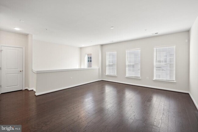 Building Photo - 13026 Martz St