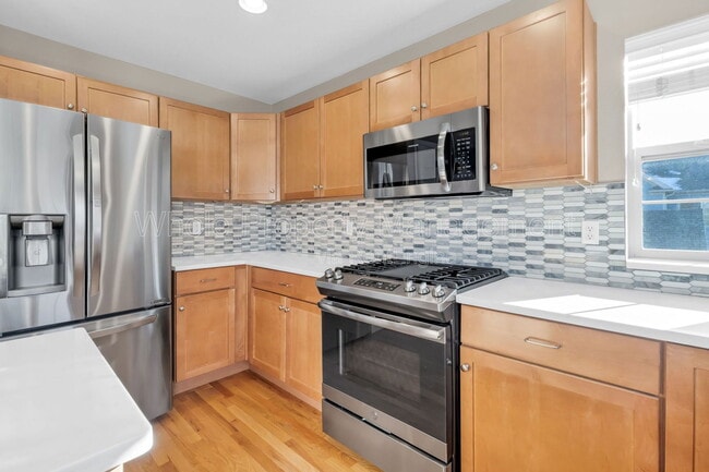 Building Photo - 2933 Central Park Blvd