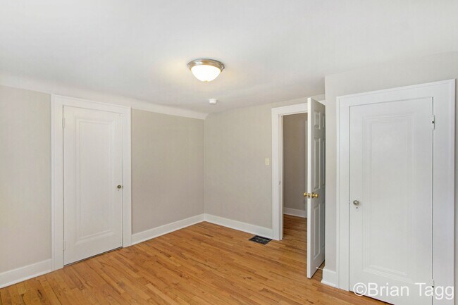 Building Photo - 77 Baylis St SW