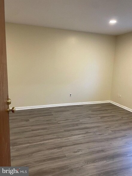 Building Photo - 304 Christopher Pl