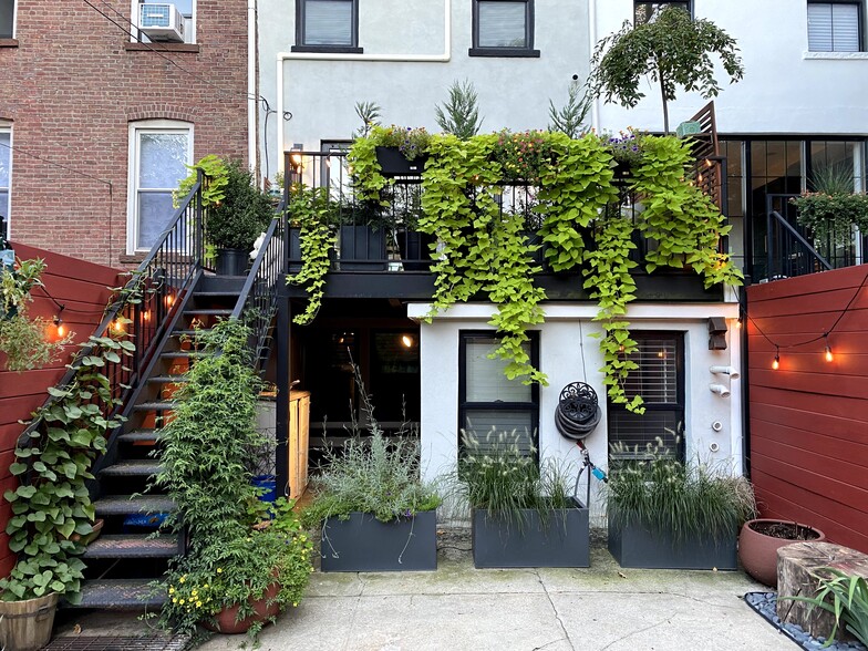 Building Photo - 917 Jefferson Ave