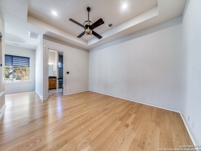 Building Photo - 16 Liser Glen