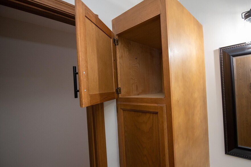 Building Photo - 116 Pierre Pl