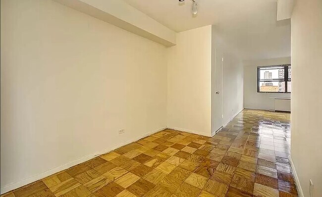Building Photo - 300 West 55th Street