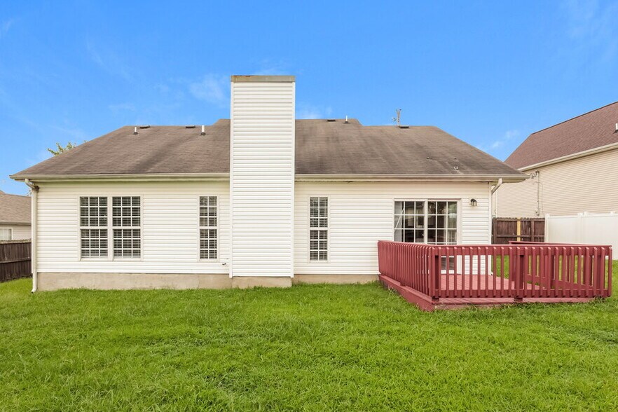 Building Photo - 119 Howard Woody Dr