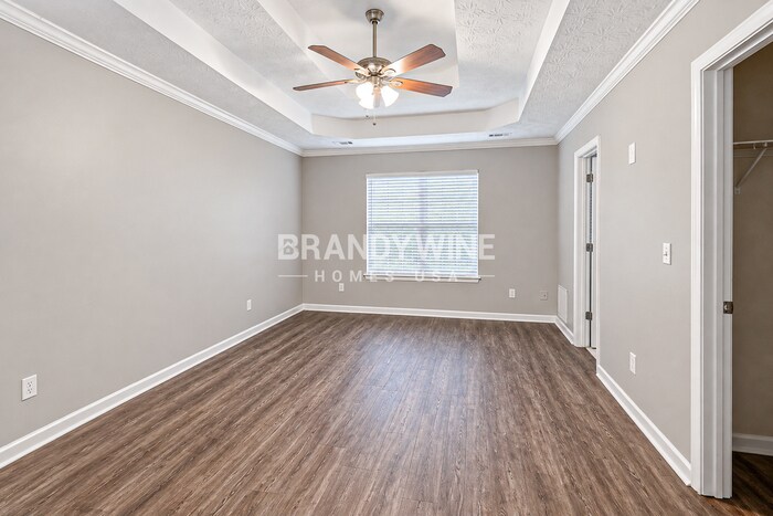 Building Photo - 25 Lake Charles Way