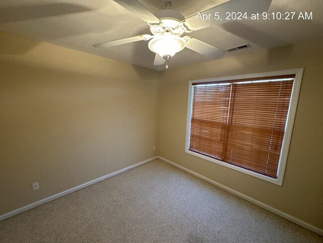 Building Photo - 1311 Saltwell Pl