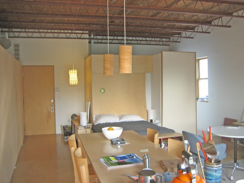 Sleeping Area - 918 N Main St