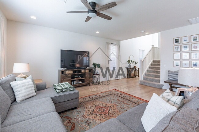 Building Photo - 5411 S Canyon Rim