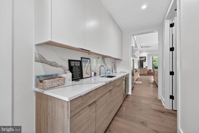 Building Photo - 1218 Karig Pl