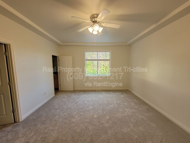 Building Photo - 4000 W 34th Ct