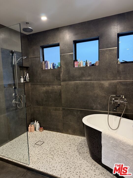 Building Photo - 7621 Stetson Ave