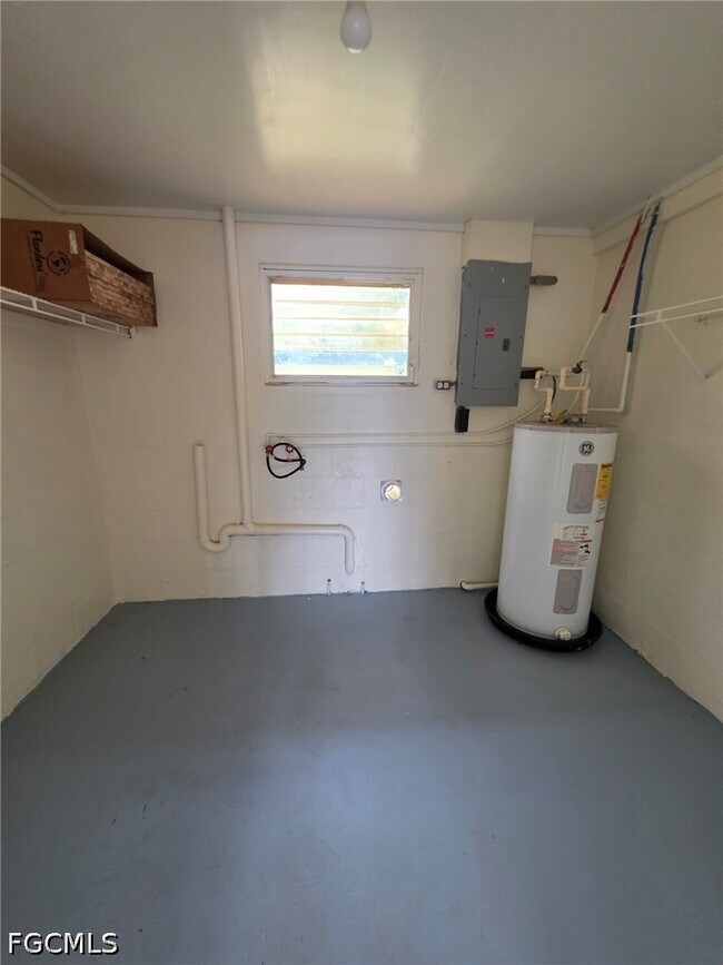 Building Photo - 102 Connecticut Rd