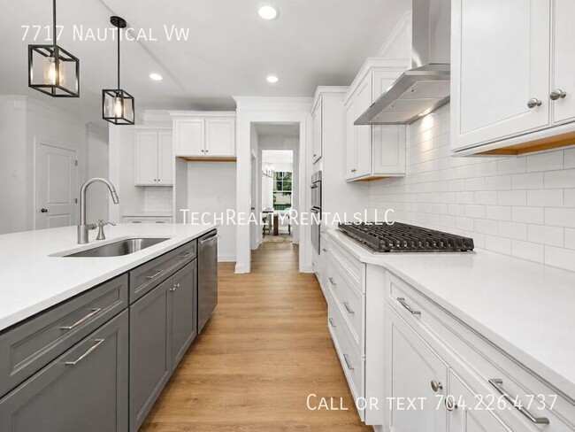 Building Photo - 7717 Nautical View