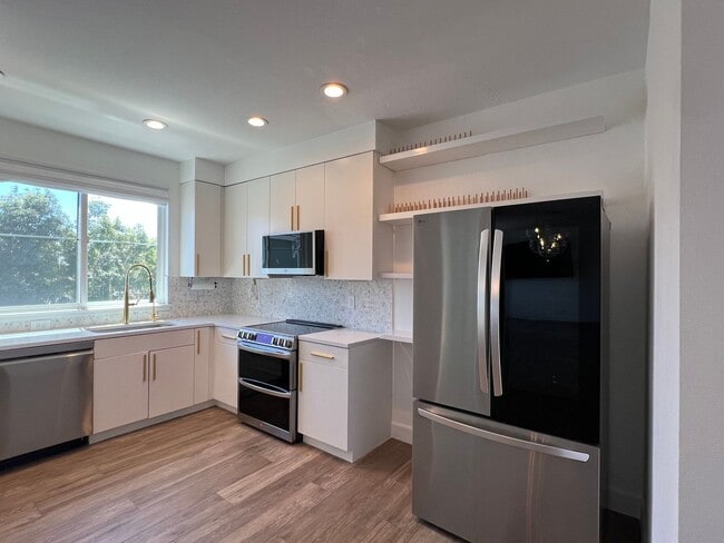 Building Photo - Coastal Living at Pleasure Point - Stunnin...